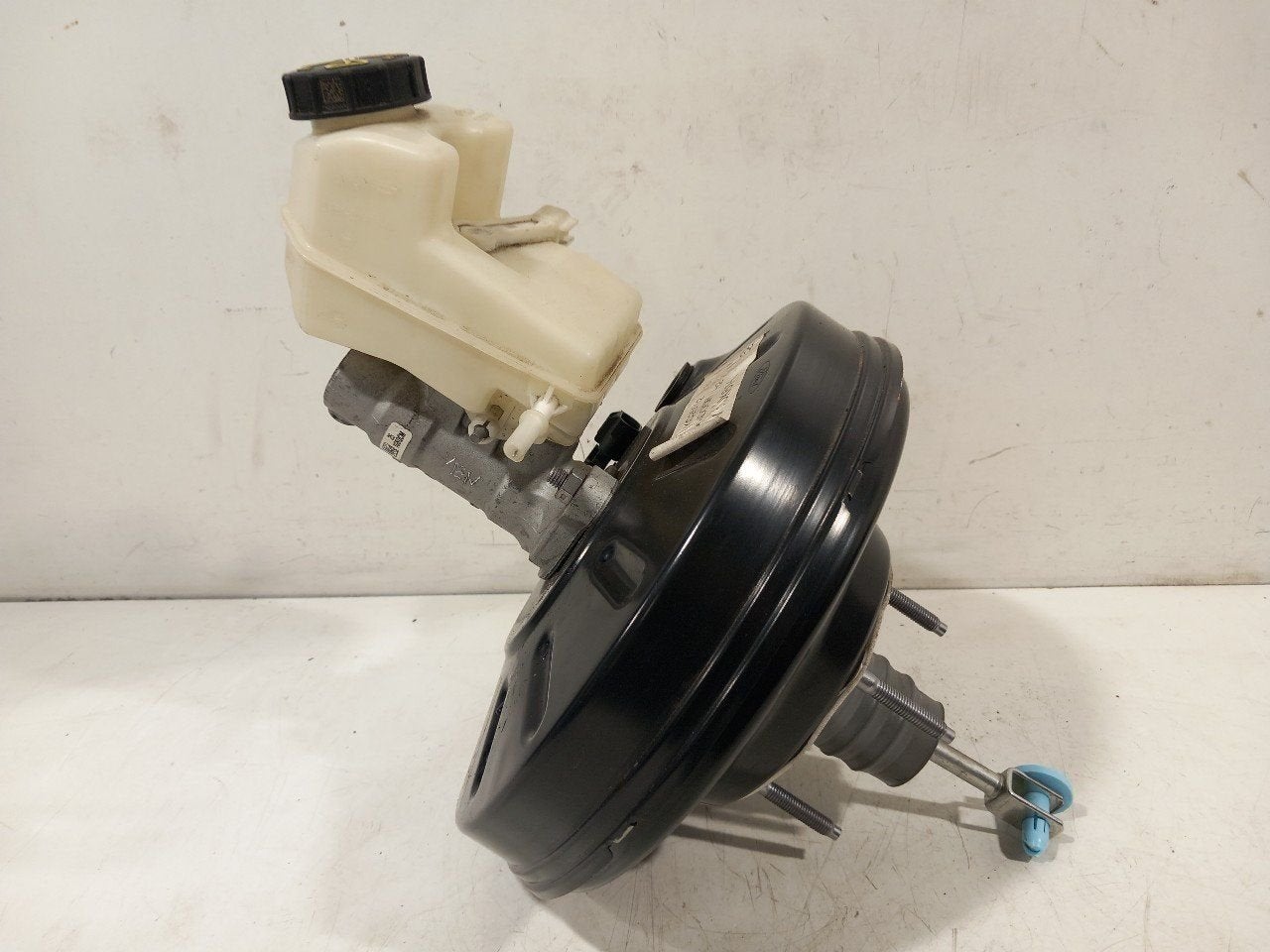 Rembekrachtiger Ford Focus, Onderdelen@venauto.nl, Van der Ven Autorecycling B.V., Ettenseweg 76, 4706 PB Roosendaal, The Netherlands