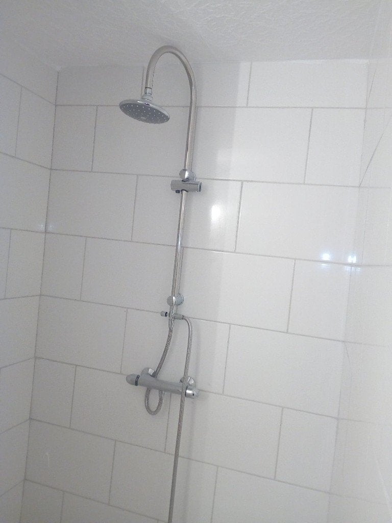 STUDIO A LOUER 450€, 50 m² ou plus, Charleroi