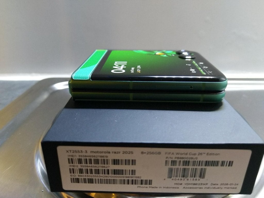 Motorla Razr Fifa World Cup 26 Goblin Green Limited edition, Telecommunicatie, Mobiele telefoons | Motorola, Inklapmodel, Ophalen of Verzenden