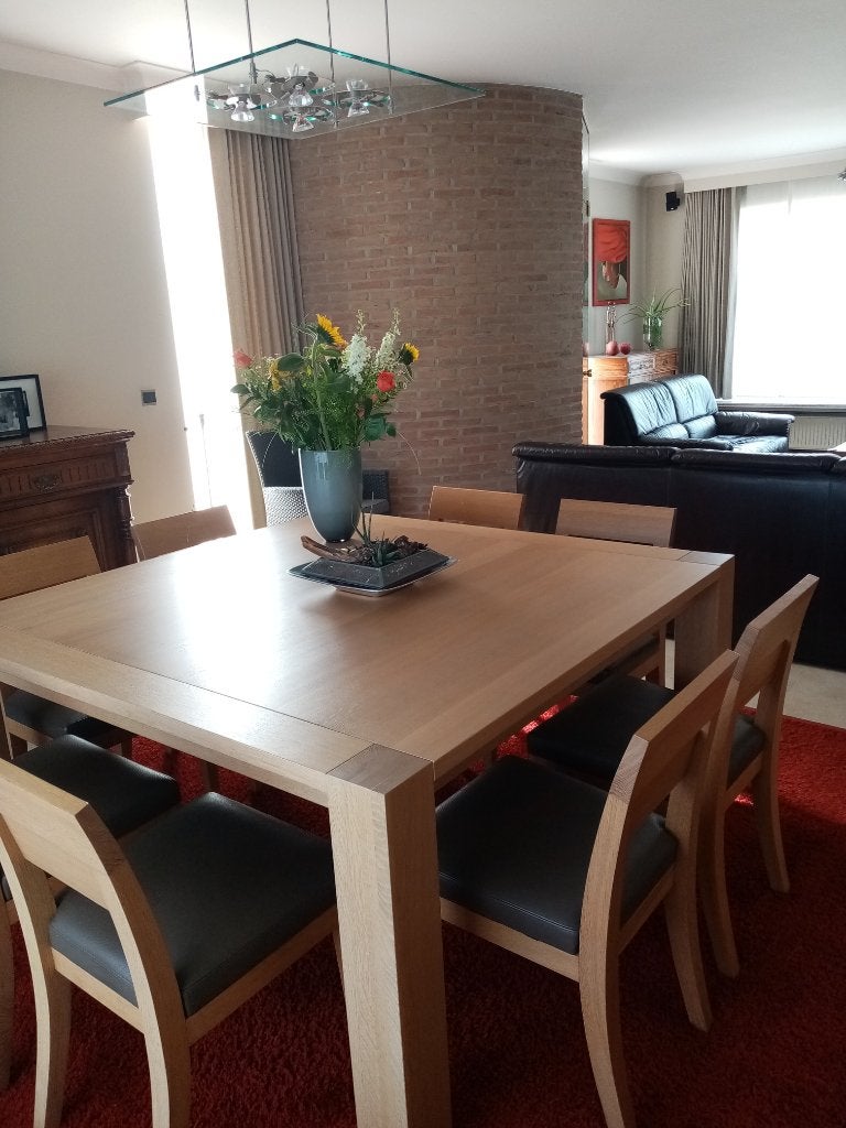 eettafel met 8 stoelen en barkast, Huis en Inrichting, Ophalen, Zo goed als nieuw, Modern, Eikenhout