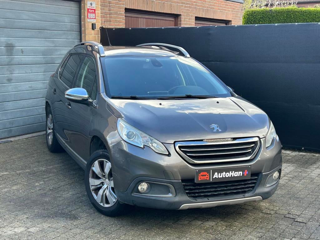 Peugeot 2008 1.2 PureTech Automaat Navigatie CruiseControle, Auto's, Peugeot, 1199 cc, USB, Leder en Stof, 5 zetels