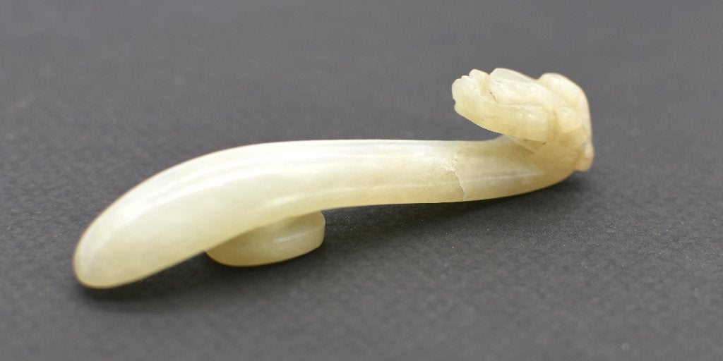 Fibule / Agrafe en jade néphrite sculpté, Chine, XXe siècle, Chine, Enlèvement ou Envoi, Sculpture, Sculpté