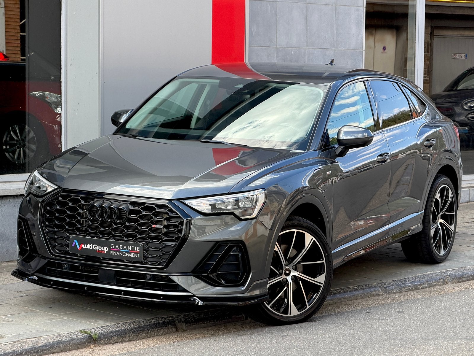 Audi Q3 Sportback Coupe 45TFSIe*S-Line*GARANTIE1ja*27.190€HT, Auto's, Automaat, Zwart, Leder, Hybride Elektrisch/Benzine