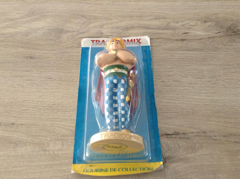 Personnage Astrix et Obélix Tragicomix (Nouveau) (17 cm), Collections, Enlèvement ou Envoi, Astérix et Obélix, Neuf, Statue ou Figurine