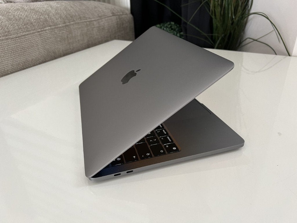Macbook Pro 13 - (M1 Chip / 256 Go SSD), MacBook Pro, 8 GB, Comme neuf, Enlèvement