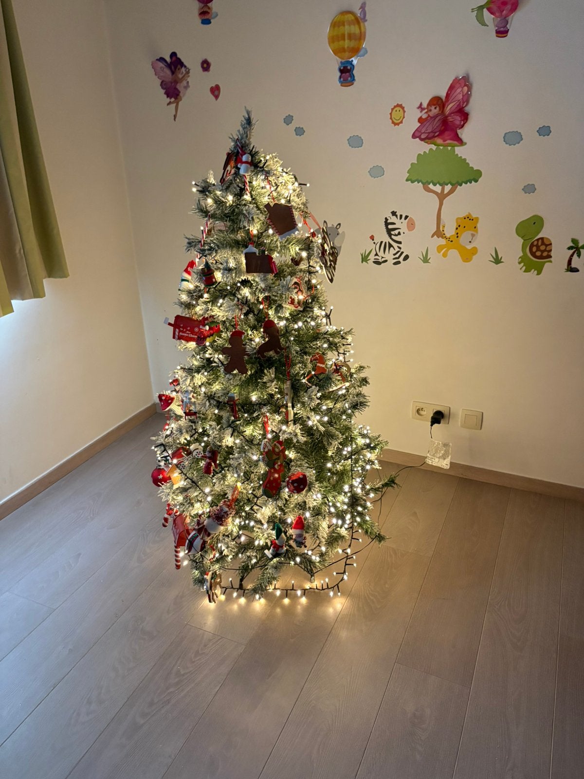 Kerstboom - volledig aangekleed, Diversen, Ophalen, Zo goed als nieuw