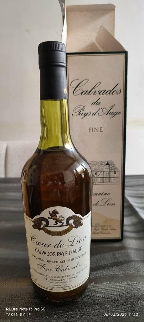 Bouteille de Calavados PAYS D'AUGE, Gebruikt, Ophalen of Verzenden, Vol, Overige typen