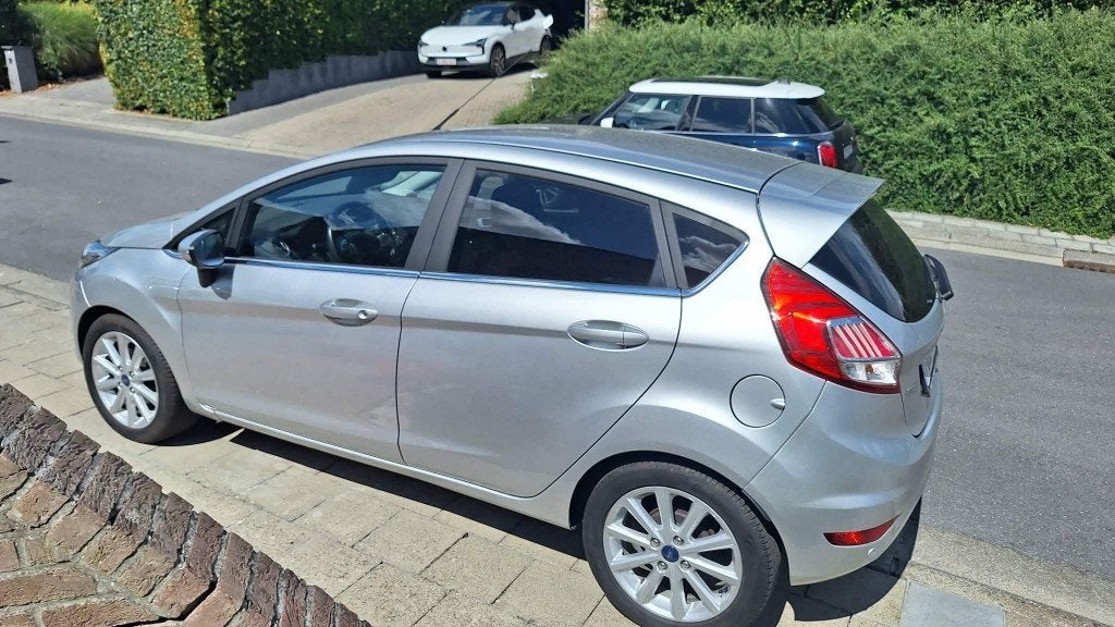 Ford fiesta à vendre, Autos, Argent ou Gris, Achat, 998 cm³, Euro 6