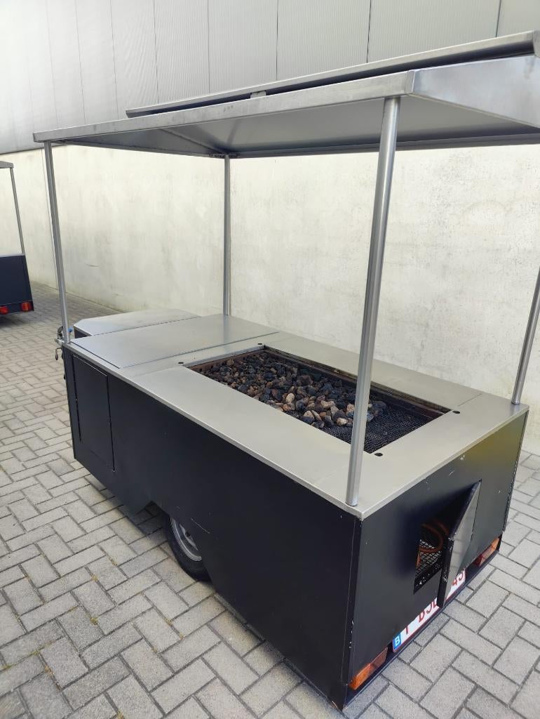 Professionele BBQ aanhangwagen – gas & lava steen | 750 KG, Ophalen, Gebruikt, Gas, Vrijstaand