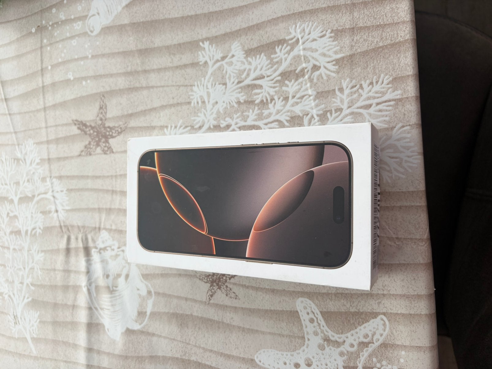 Iphone 16 pro, Zo goed als nieuw, Zonder abonnement, Goud, 91 %