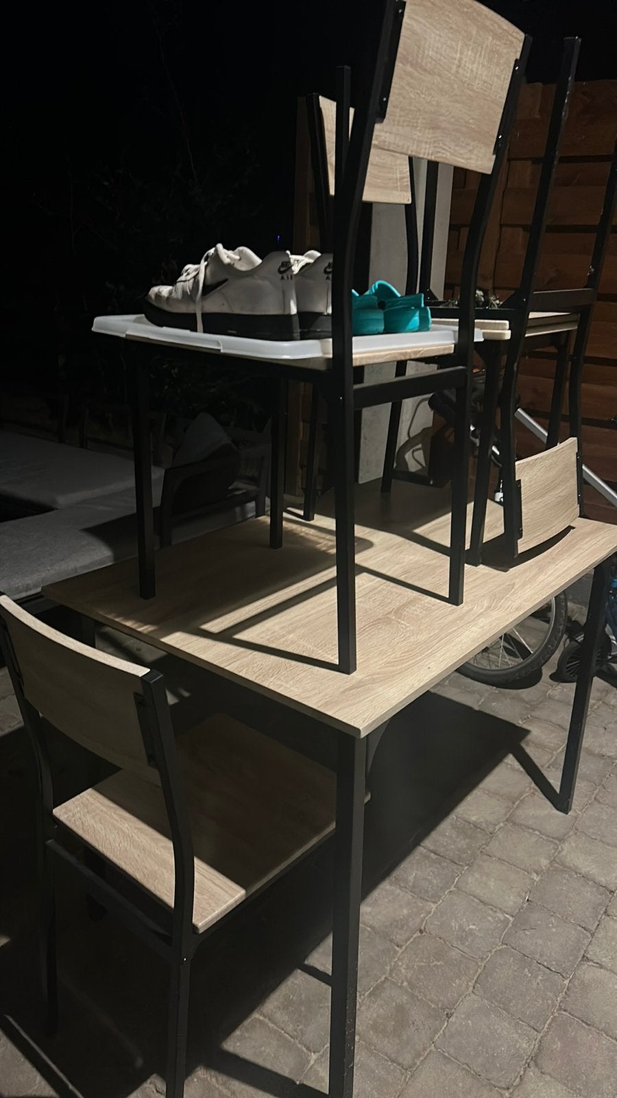 Table et chaise, Enlèvement, Comme neuf