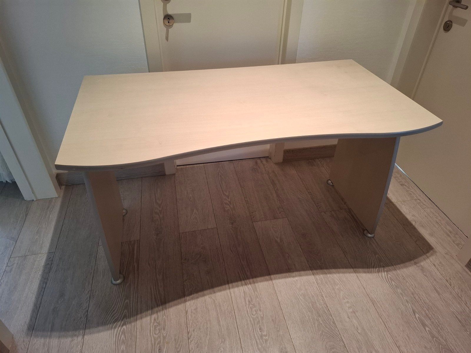 Table bureau