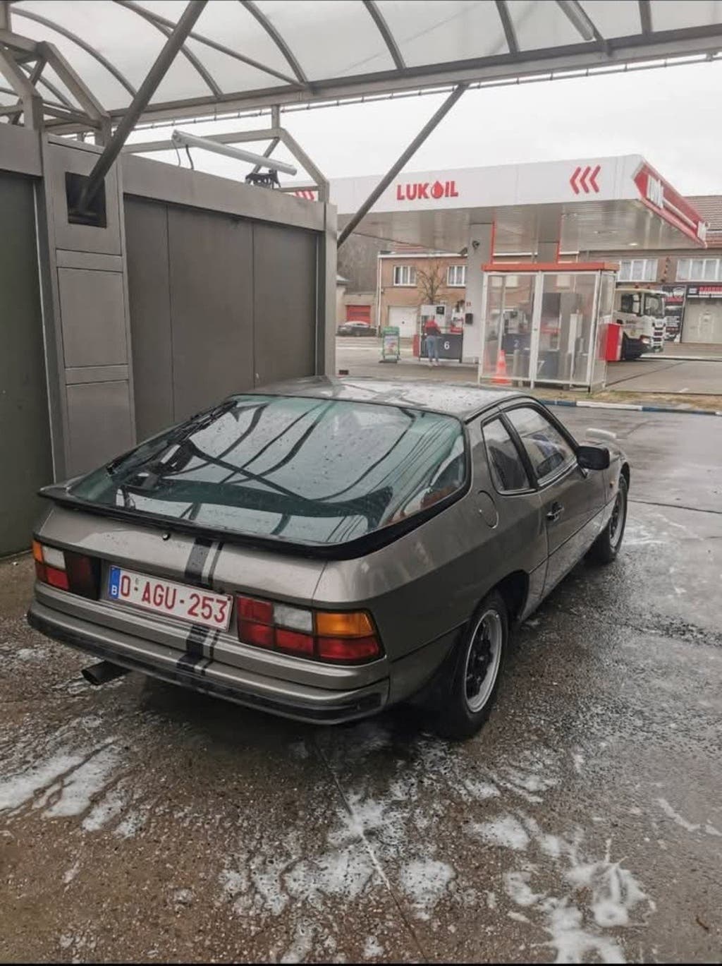 Porsche 924, foto 2