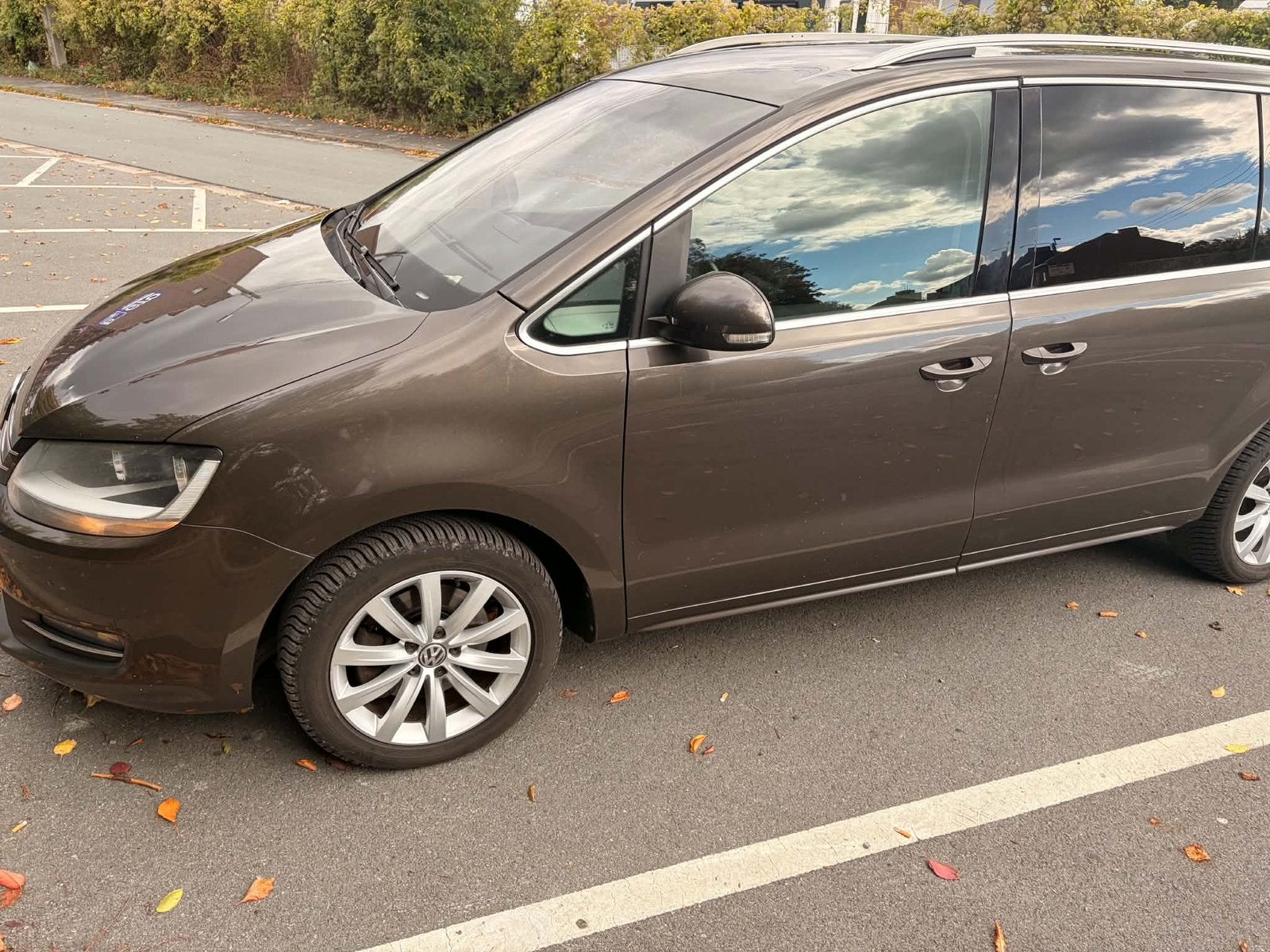 Vw sharan en parfait état, prête à immatriculer !, Auto's, Dealer onderhouden, Monovolume, 110 kW, Bruin