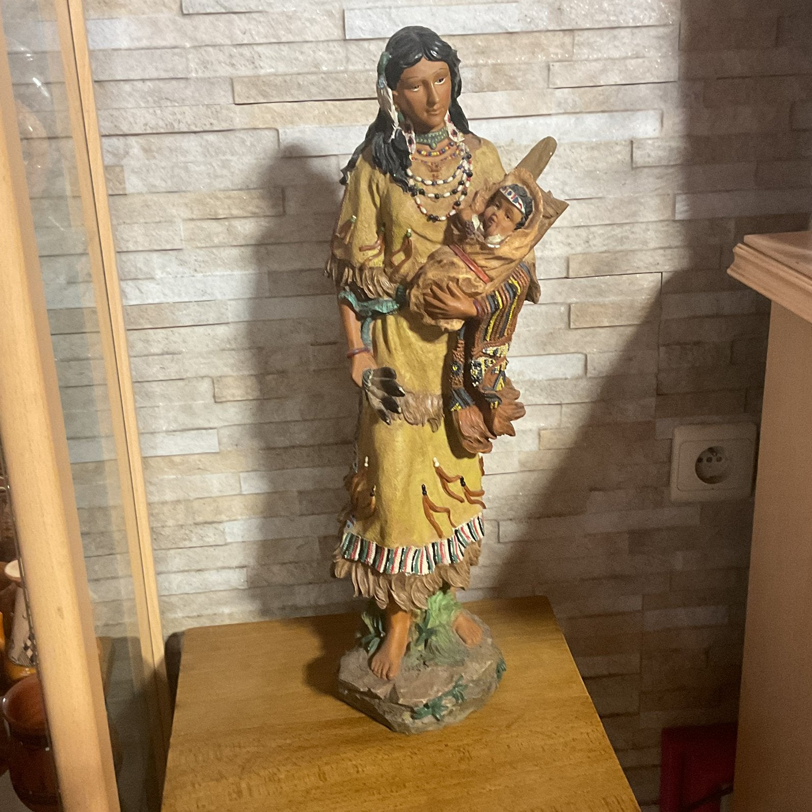 Statue amérindienne, Beige, Enlèvement, Fait à la main, 54 cm