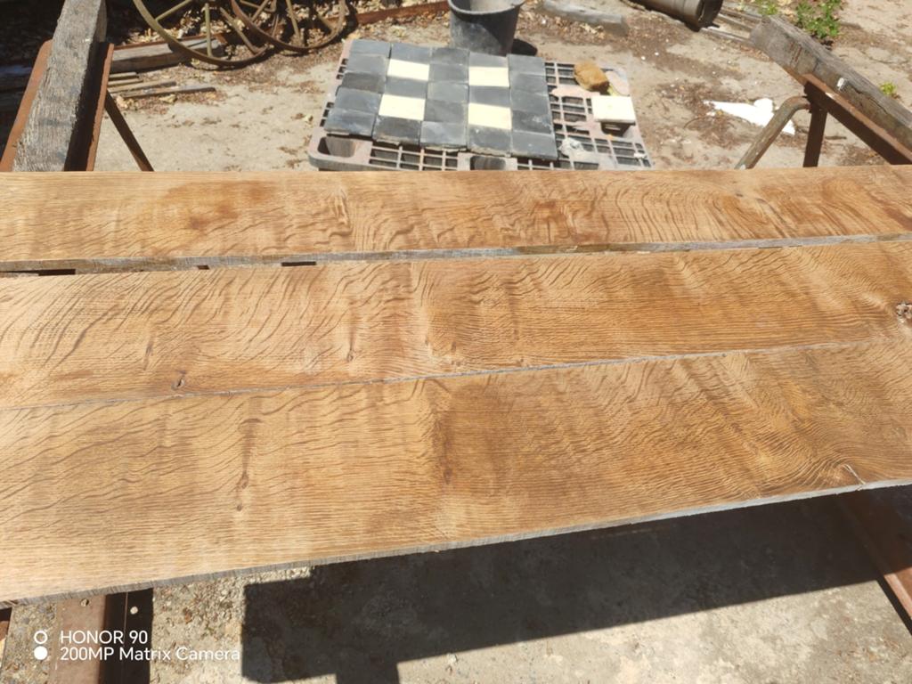 Planches de chêne anciennes, Enlèvement