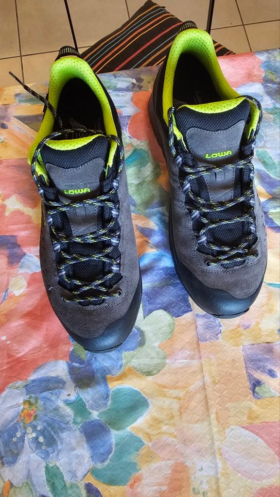 Chaussures randonnée Lowa neuves, Enlèvement ou Envoi, Chaussures