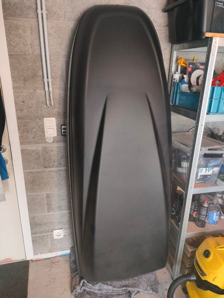 Dacia dakkoffer van 480 liter, Ophalen