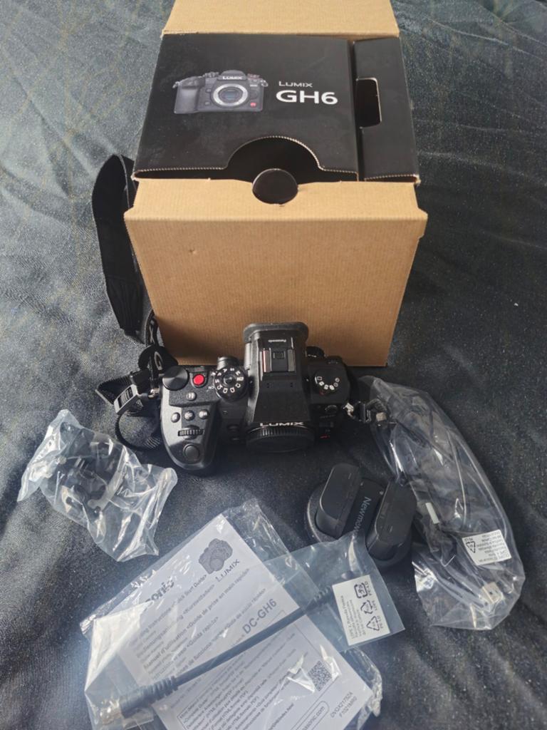 PANASONIC LUMIX GH6 BODY (MOET NU WEG), TV, Hi-fi & Vidéo, Appareils photo numériques, 25 Mégapixel, Autres Marques, Comme neuf