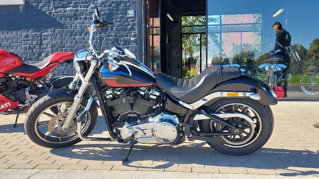 Harley-Davidson LOW RIDER 107 2018 Milwaukee Vance & Hines!, 2 cilinders, Occasion, 1745 cc, Particulier