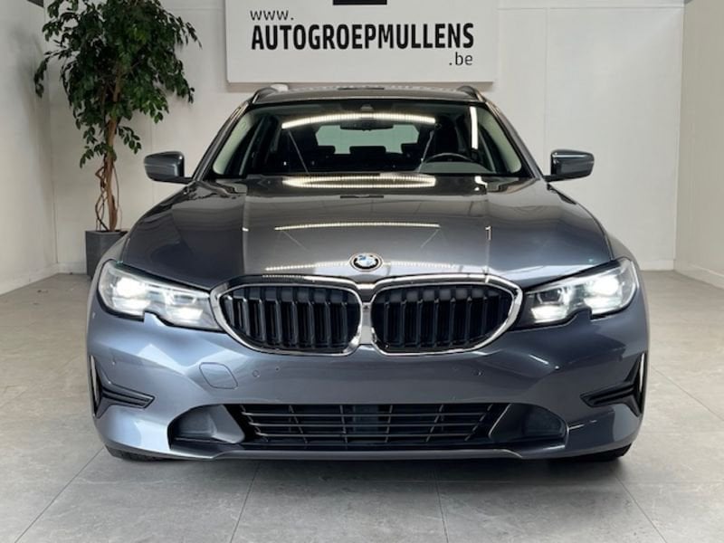 BMW Série 3 318d AUT 150 Pk  + Led + Navi + Zetelverwarming, Auto's, Automaat, 4 cilinders, Bedrijf, 5 deurs