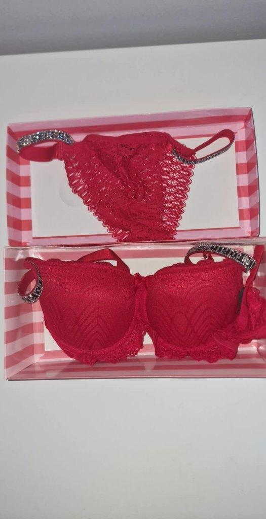 Lingerie Set 2 Piece Push Up Bra and Panty Victoria secret, Enlèvement, Ensemble