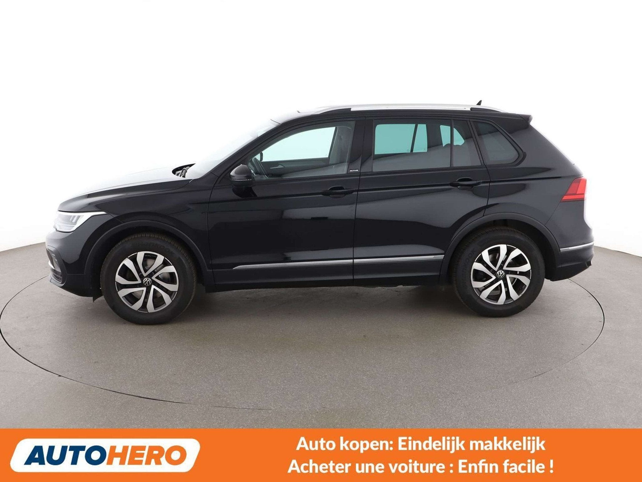 Volkswagen Tiguan 1.5 TSI ACT Active (bj 2023), Voorwielaandrijving, Stof, 1504 kg, Lichtsensor