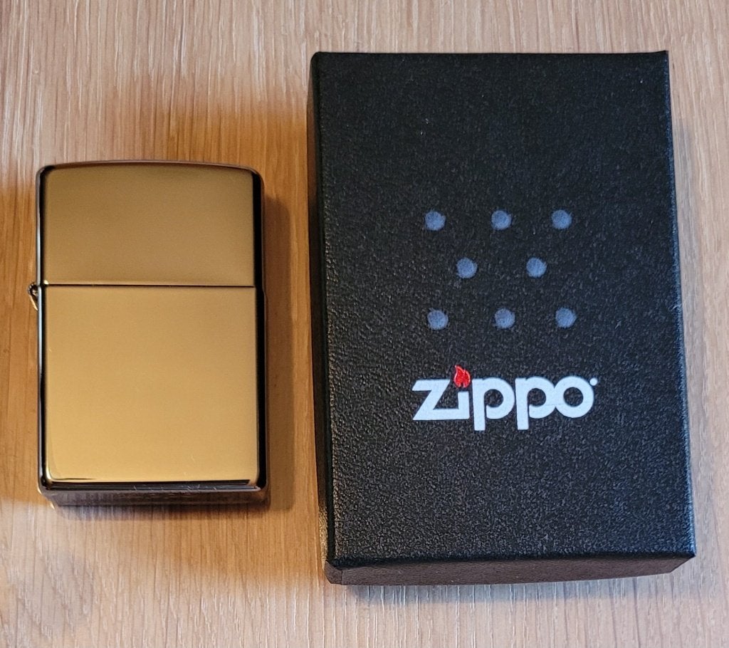 Briquet classique Zippo en laiton poli brillant, Verzamelen, Ophalen of Verzenden, Zo goed als nieuw, Aansteker