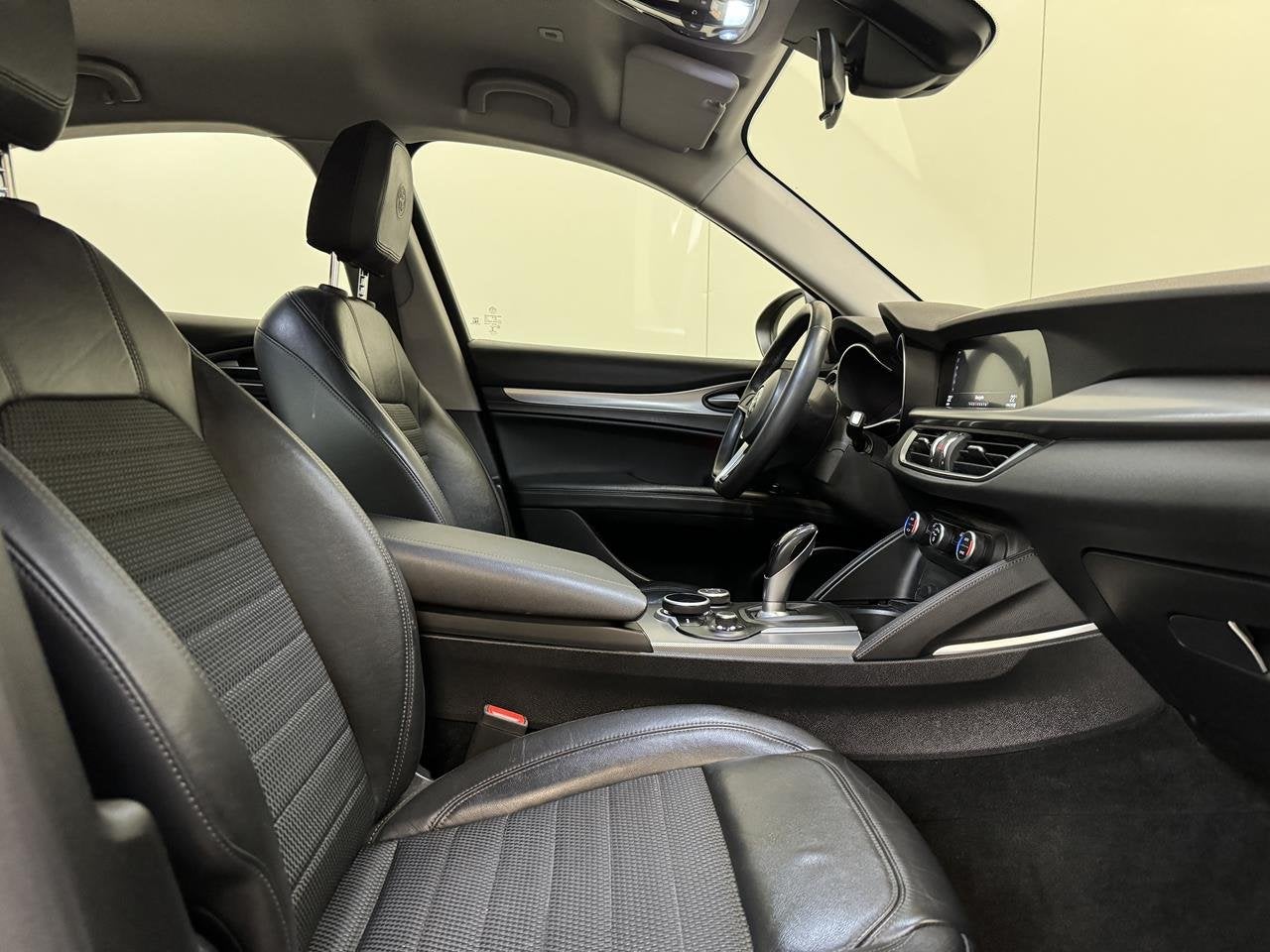 Alfa Romeo Stelvio 2.2 D Autom. - GPS - Airco - Topstaat!, Autos, Alfa Romeo, 0 kg, Argent ou Gris, 0 kg, Automatique