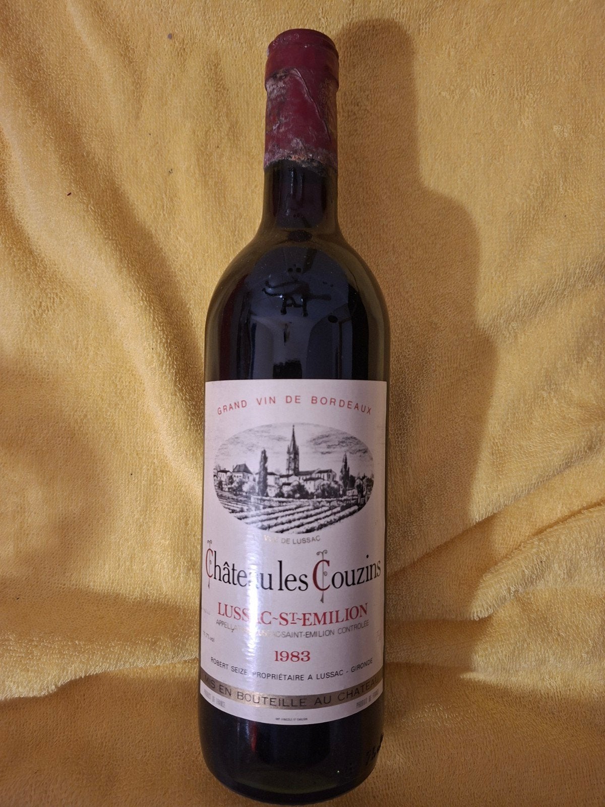 rode wijn 1983 , goed bewaard ! 12 flessen in karton doos ., Enlèvement, Vin rouge