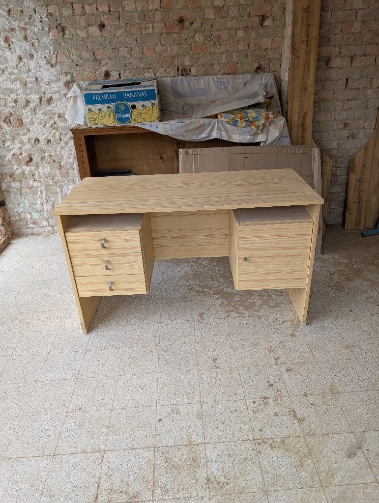 Bureau Gratis, Ophalen, Zo goed als nieuw, 60 cm, 130 cm