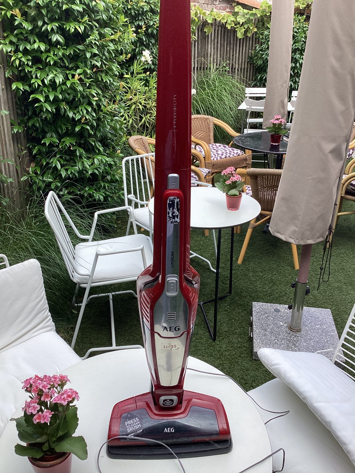 Aspirateur AEG Li 35, Enlèvement, Comme neuf