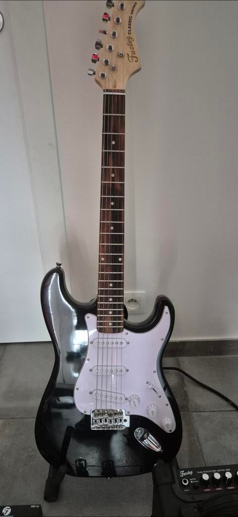 Starterset elektrische gitaar., Musique & Instruments, Instruments à corde | Guitares | Électriques, Comme neuf, Solid body, Autres marques