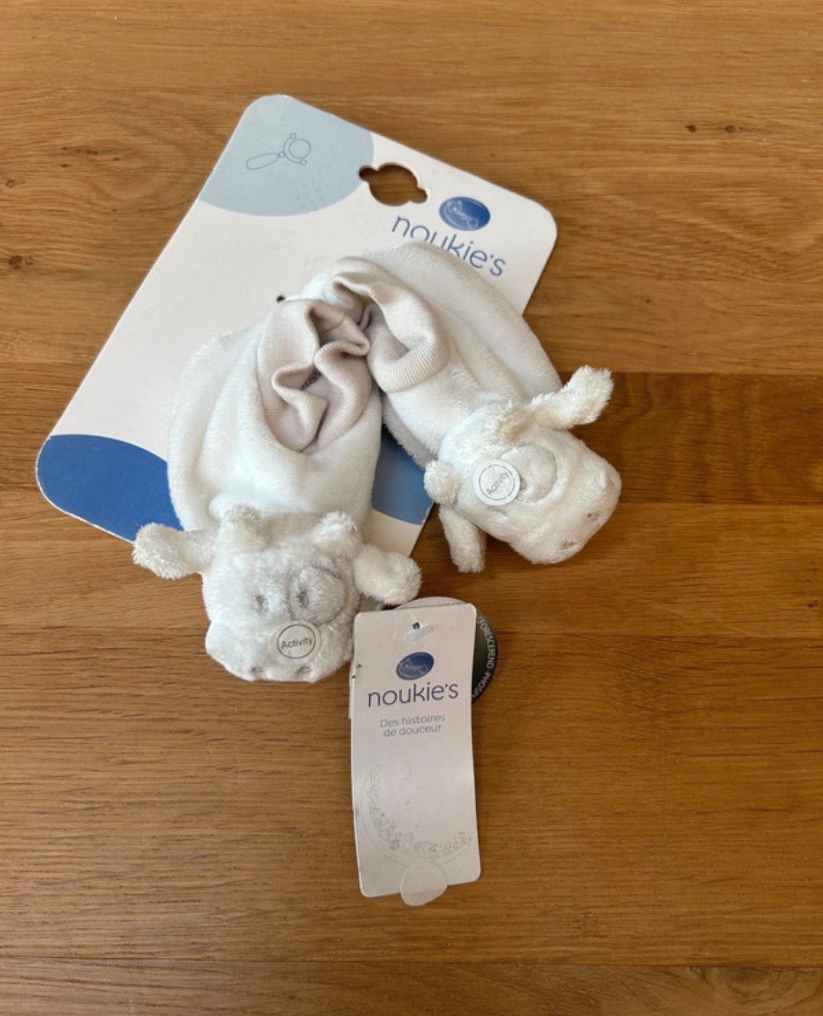 Nieuwe Noukie babysloefjes rammelslofjes, Ophalen of Verzenden, Nieuw, Jongetje of Meisje, Slofjes