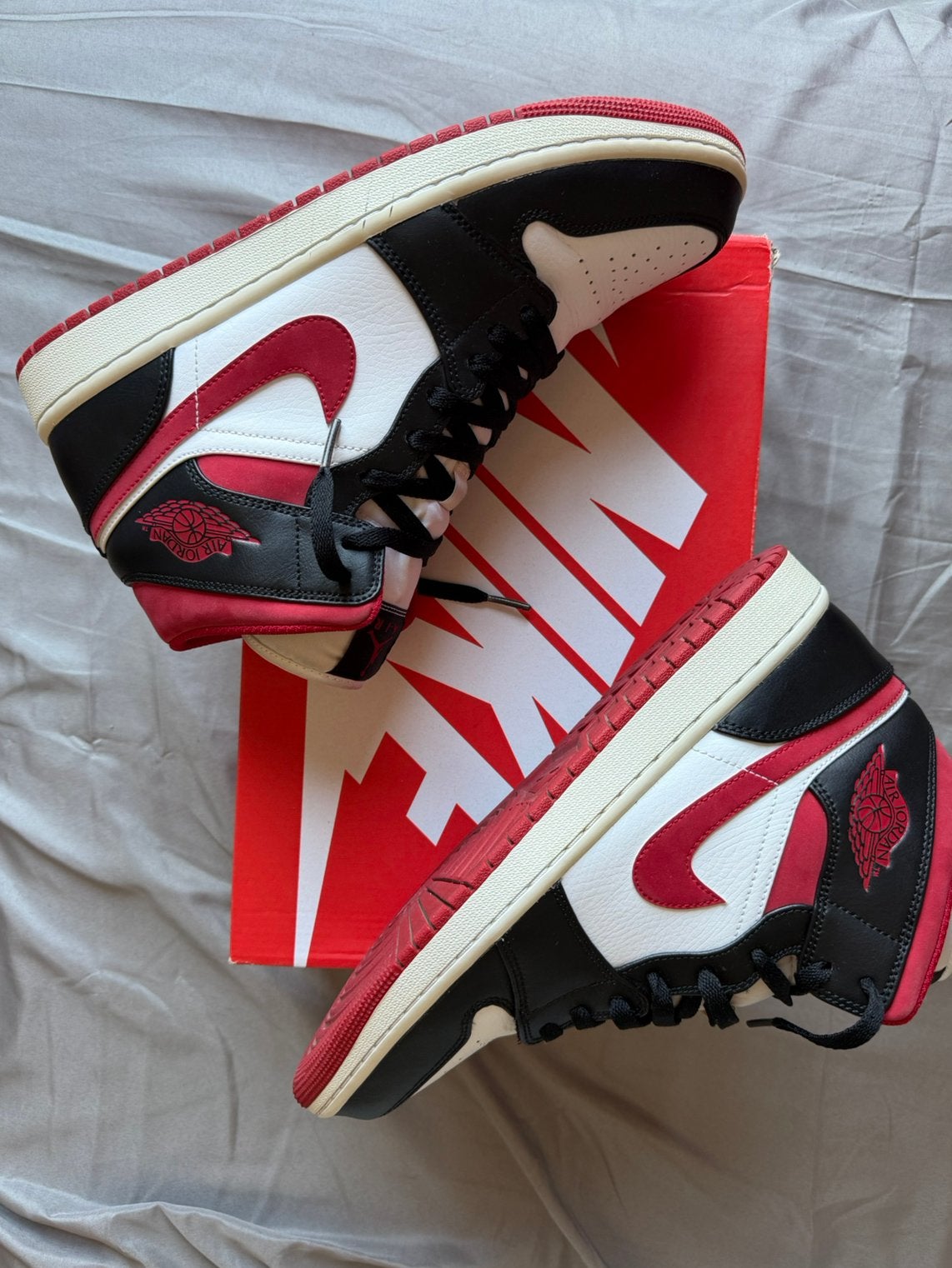 Nike Air Jordan, Enlèvement ou Envoi, Sneakers et Baskets, Comme neuf, Blanc