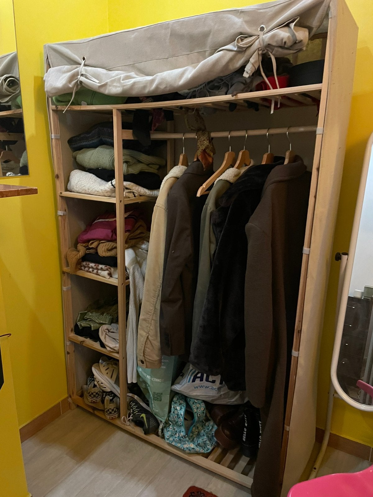 URGENT - Penderie en bois, Enlèvement, Utilisé
