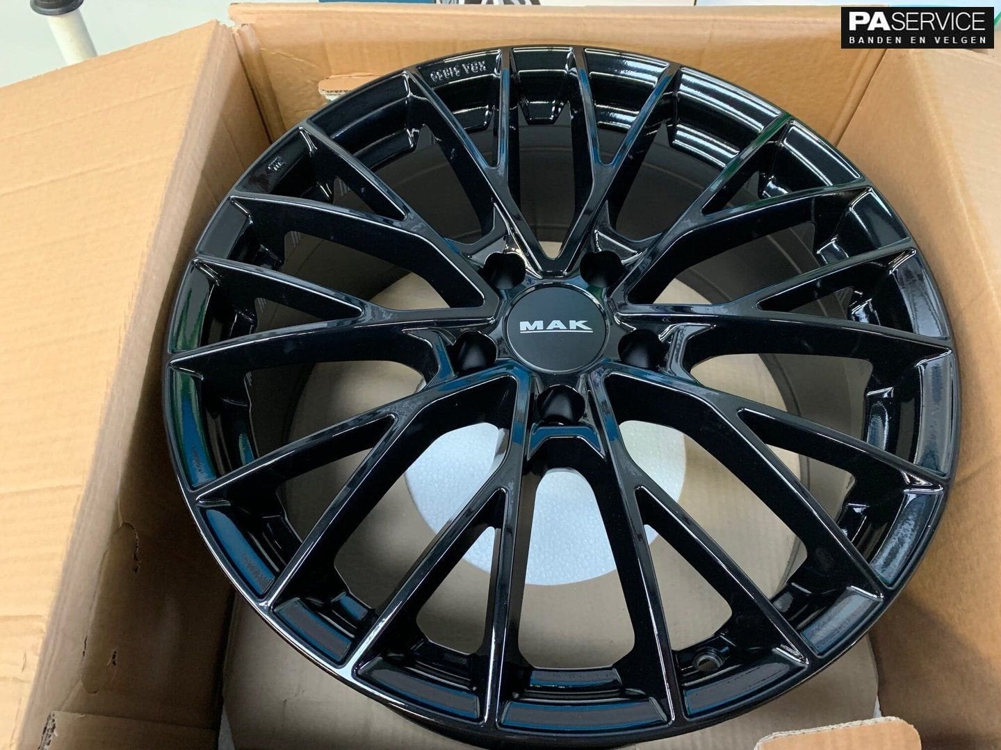 Nwe 23 inch Gloss Black Mak Speciale velgen voor Range Rover, Velg(en), -, -, Nieuw