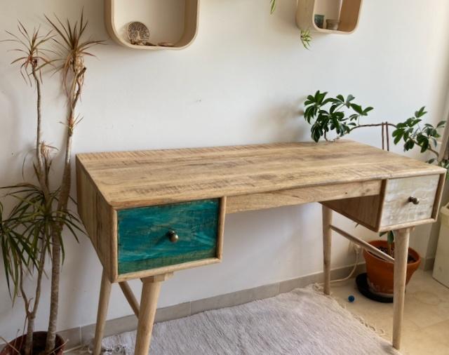 Bureau avec tiroirs, bois de manguier, Maison & Meubles, Maison & Meubles | Autre, Enlèvement, Comme neuf