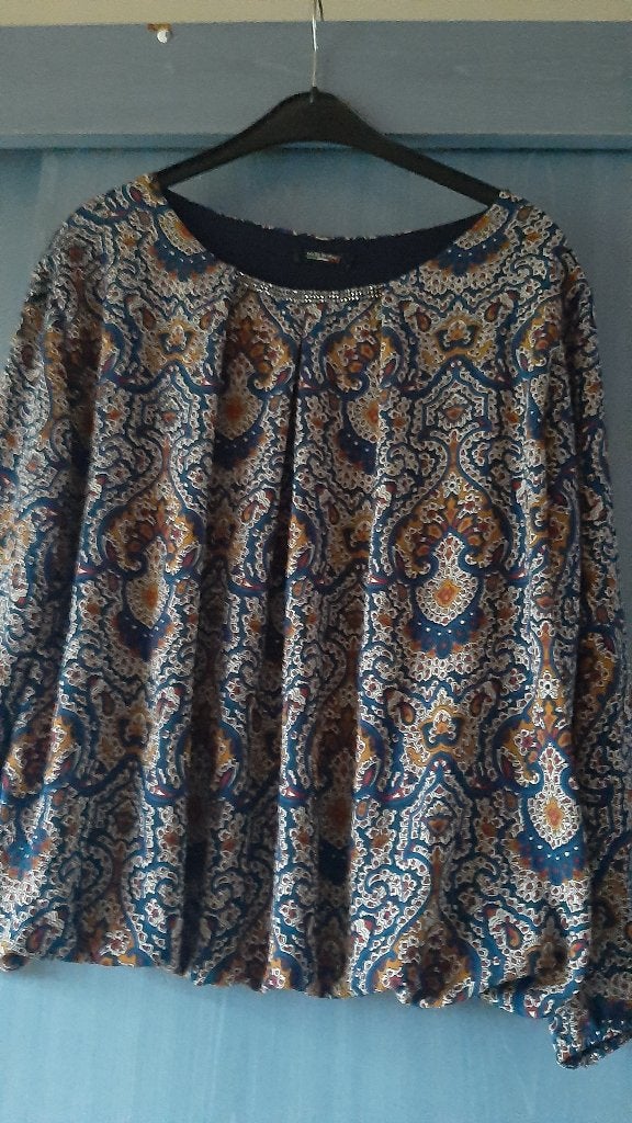 blouse large, Kleding | Dames, Ophalen of Verzenden, Gedragen, Maat 42/44 (L)