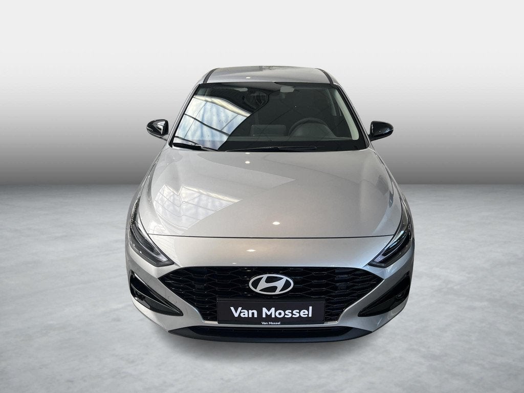 Hyundai i30 TECHNO AUTOMAAT - CAMERA - APPLE CARPLAY/ ANDROI, Auto's, Hyundai, Gebruikt, 4 cilinders, 700 kg, 1600 cc