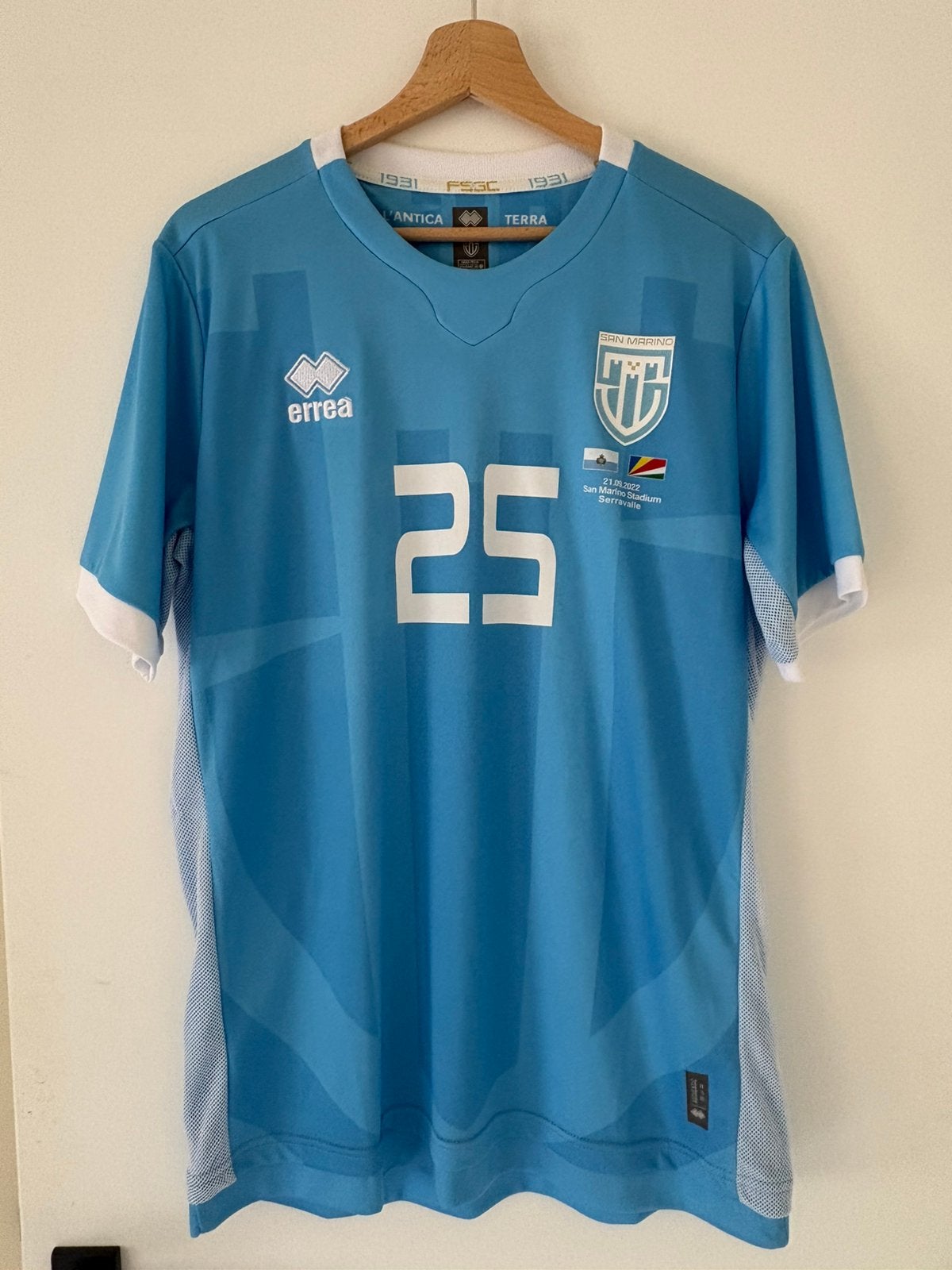 Matchworn / matchissued shirt San Marino, Enlèvement ou Envoi, Comme neuf, Maillot