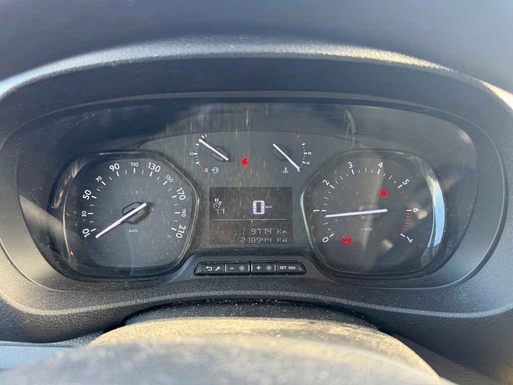 Peugeot Expert (Stock ID 77550) — 22