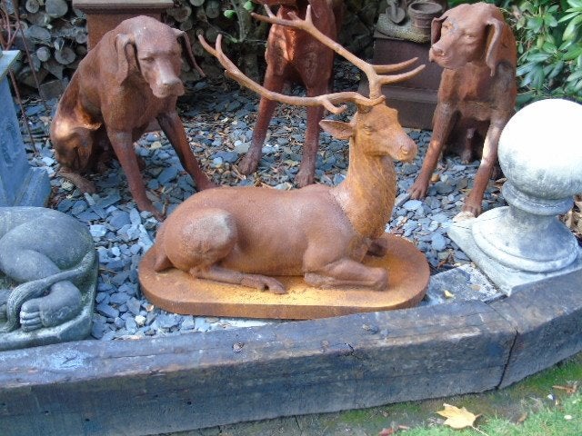 grand cerf coucher en fonte rouillé, Jardin & Terrasse, Enlèvement, Neuf, Métal, Animal