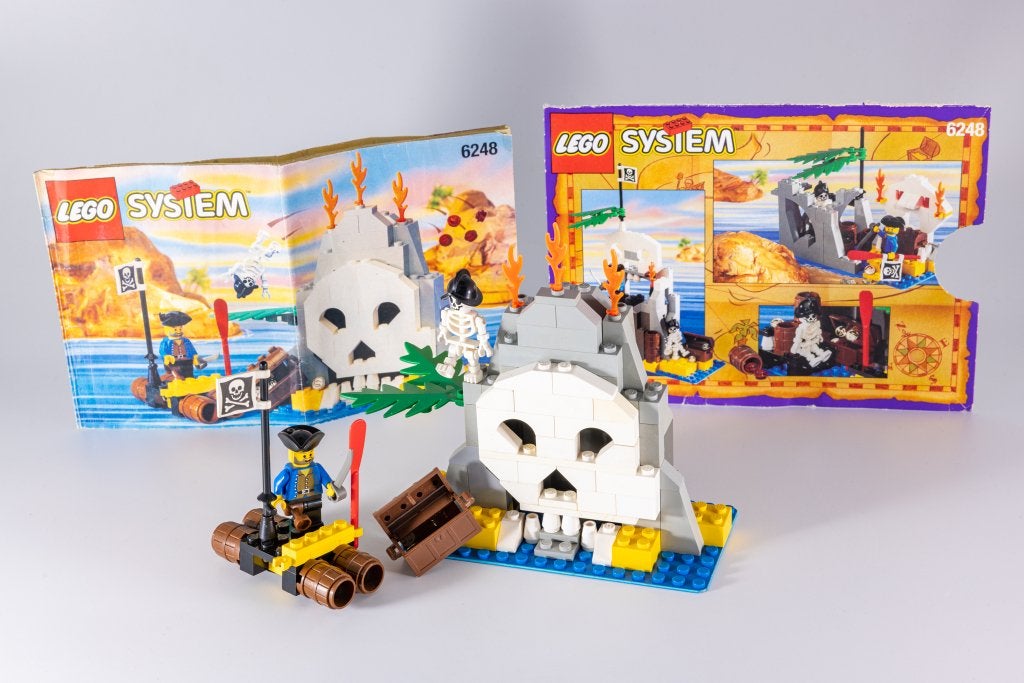 LEGO 6248 Volcano Island Pirates, complet à 100 %, Accessoires inclus, Lego, Ensemble complet, Pirates
