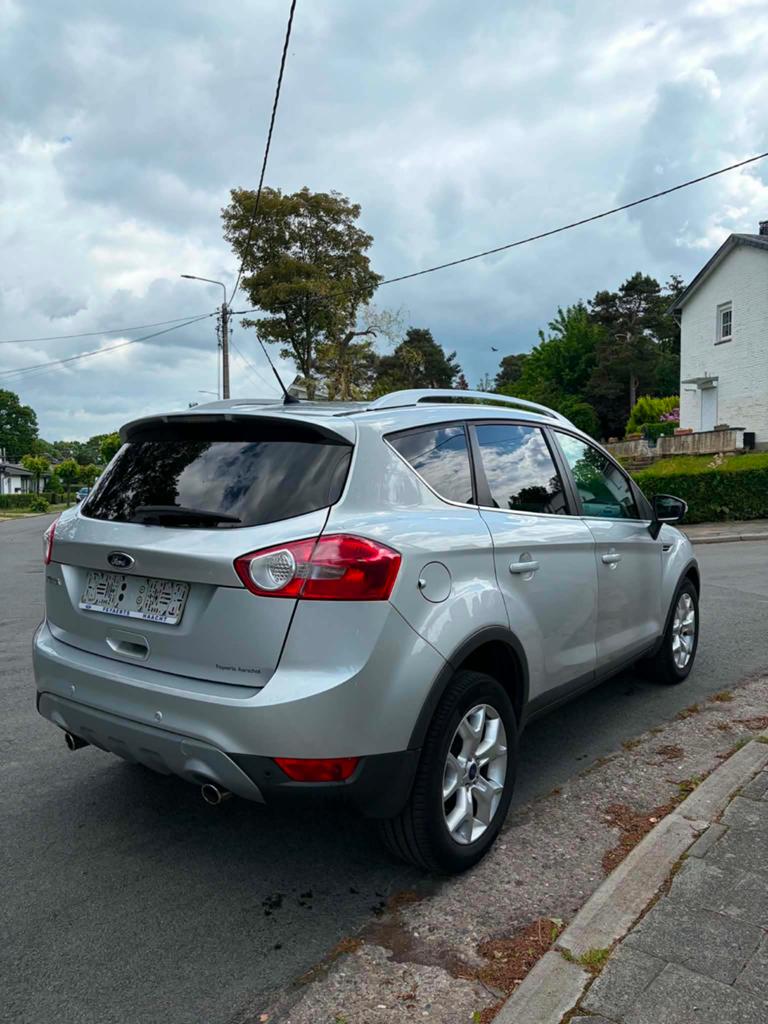 Ford Kuga 2.0 L diesel prêt à immatriculer, Autos, 100 kW, Entreprise, Noir, 5 portes