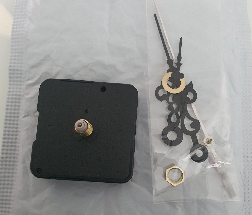 Klokmechanisme met sierlijke wijzers (kwarts), Electroménager, Pièces & Accessoires, Enlèvement ou Envoi, Neuf