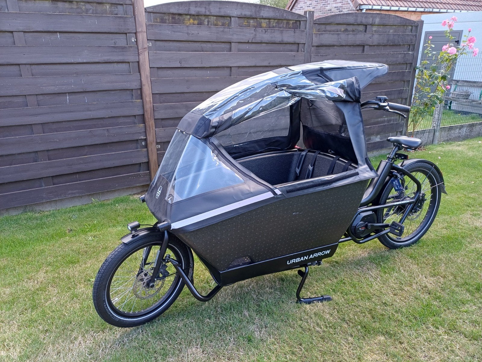 E bakfiets urban arrow family Bosch performance line, Zo goed als nieuw, 2 kinderen, Schijfrem, Huif
