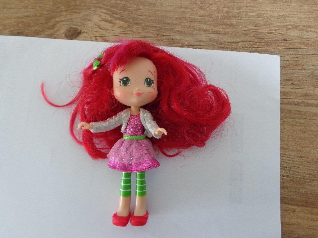 Poupée CHARLOTTE AUX FRAISES, Enlèvement ou Envoi, Comme neuf, Autres types