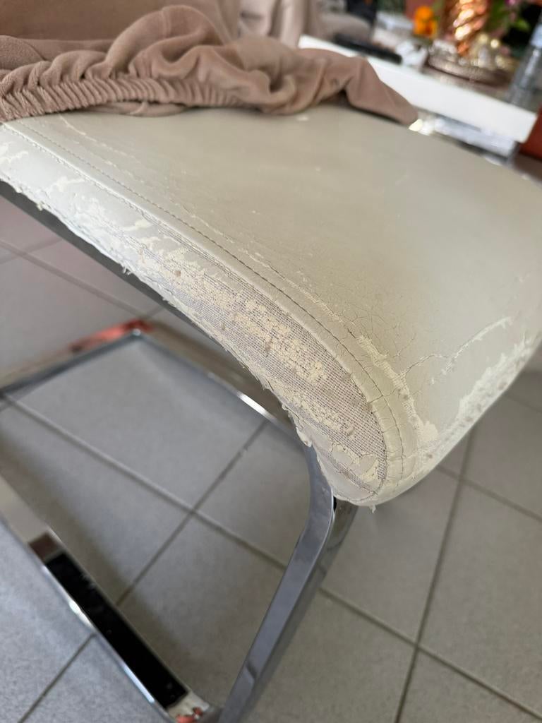 Eettafel + 4stoelen met hoezen, Huis en Inrichting, Tafels | Eettafels, Ophalen, Gebruikt, Vierkant, 50 tot 100 cm