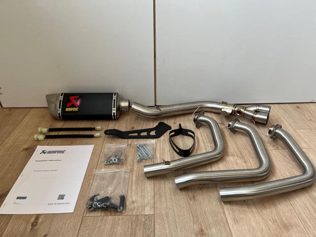 Akrapovic pour Yamaha MT-09/Tracer900 (2021-2026), Envoi, Neuf